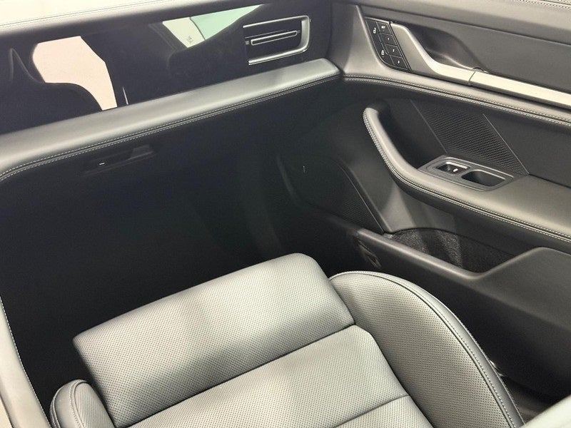 2025 Porsche Taycan 4