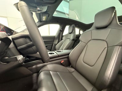 2025 Porsche Taycan 4