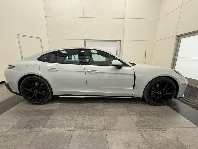 2026 Porsche Panamera 4