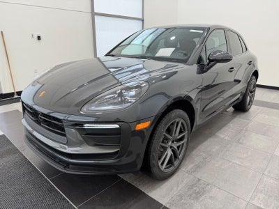 2025 Porsche Macan Base