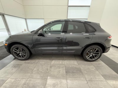 2025 Porsche Macan Base