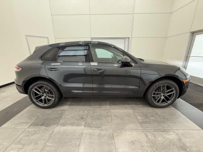 2025 Porsche Macan Base