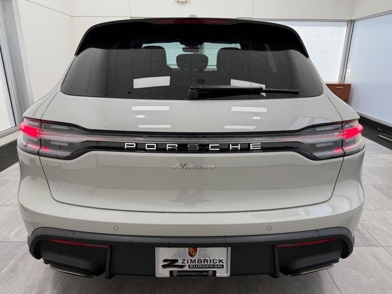 2026 Porsche Macan Base