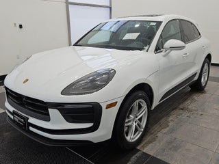 2025 Porsche Macan Base