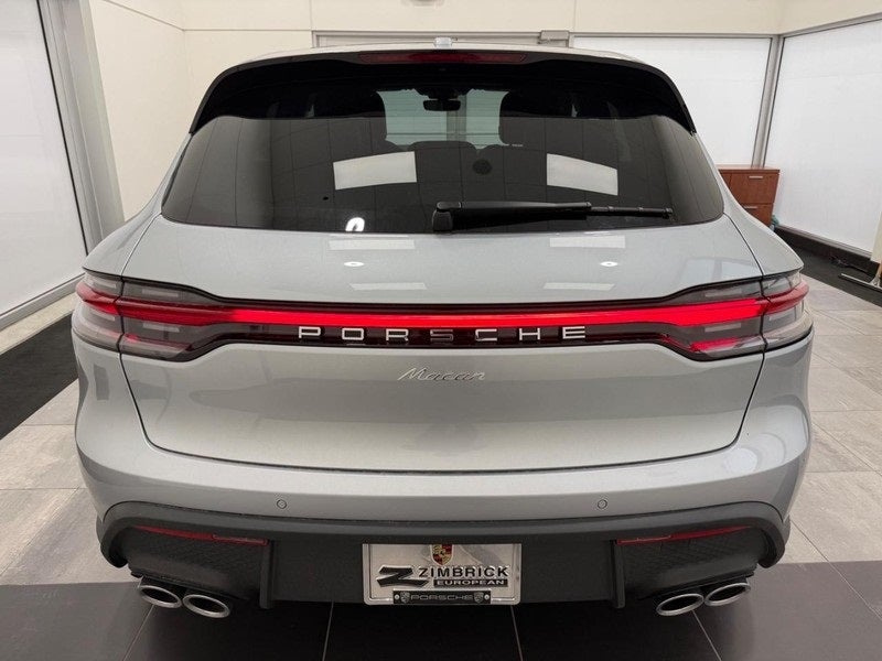 2026 Porsche Macan Base