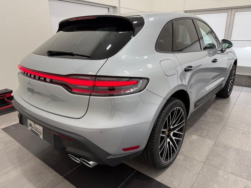 2026 Porsche Macan Base