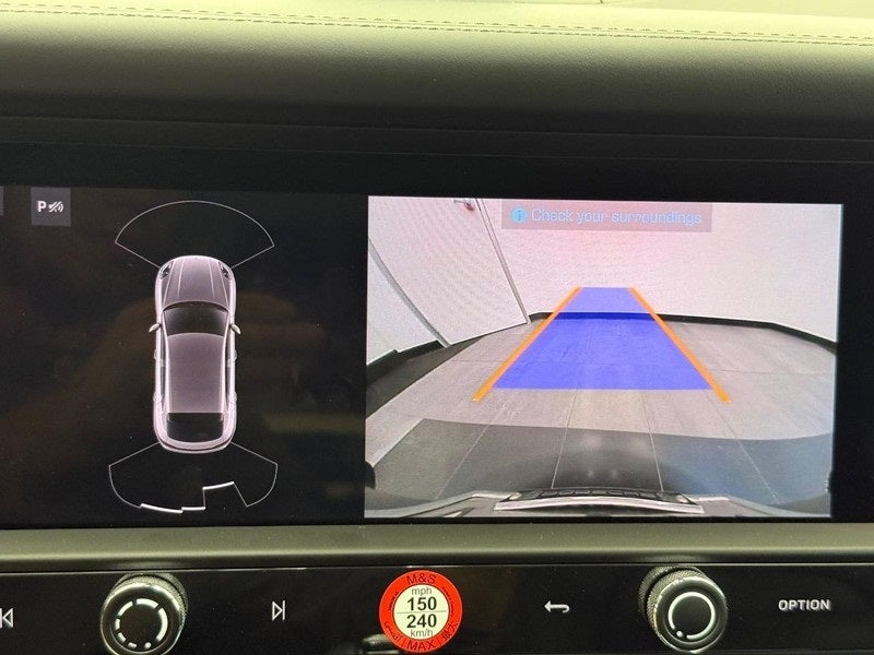 2025 Porsche Macan T