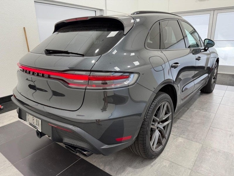 2025 Porsche Macan T