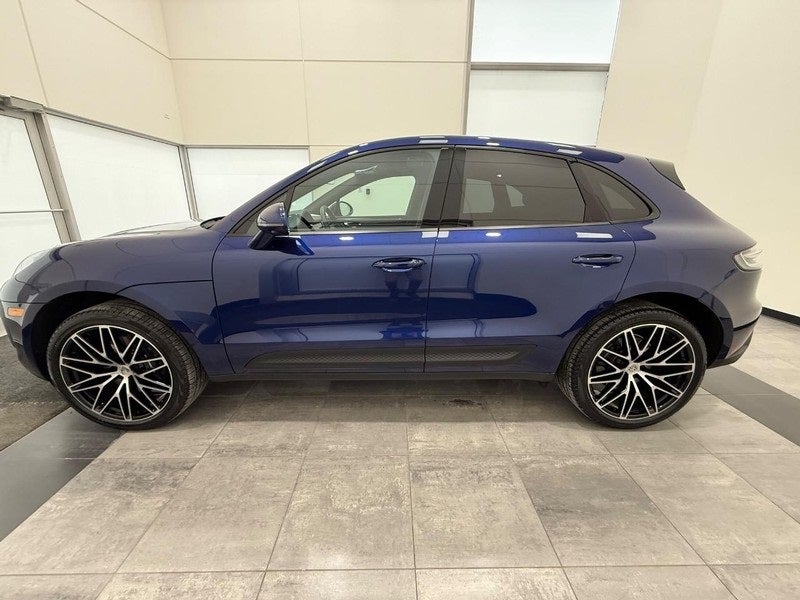 2025 Porsche Macan Base