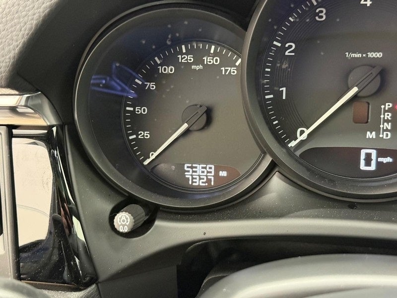 2025 Porsche Macan Base