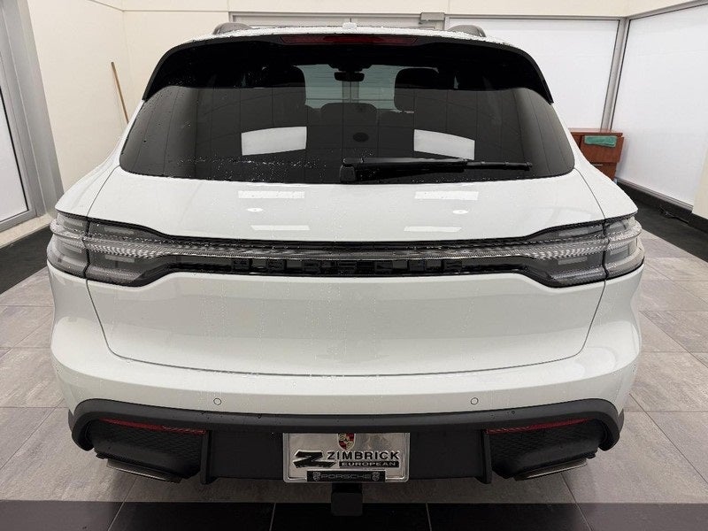 2026 Porsche Macan Base