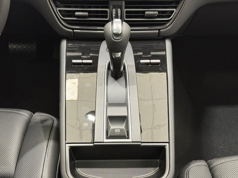 2026 Porsche Macan T