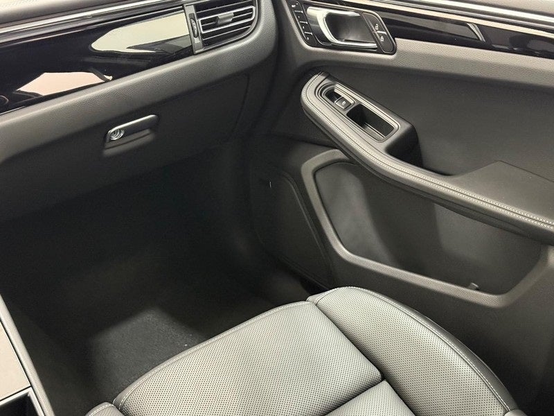 2026 Porsche Macan T