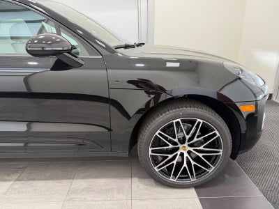 2026 Porsche Macan Base