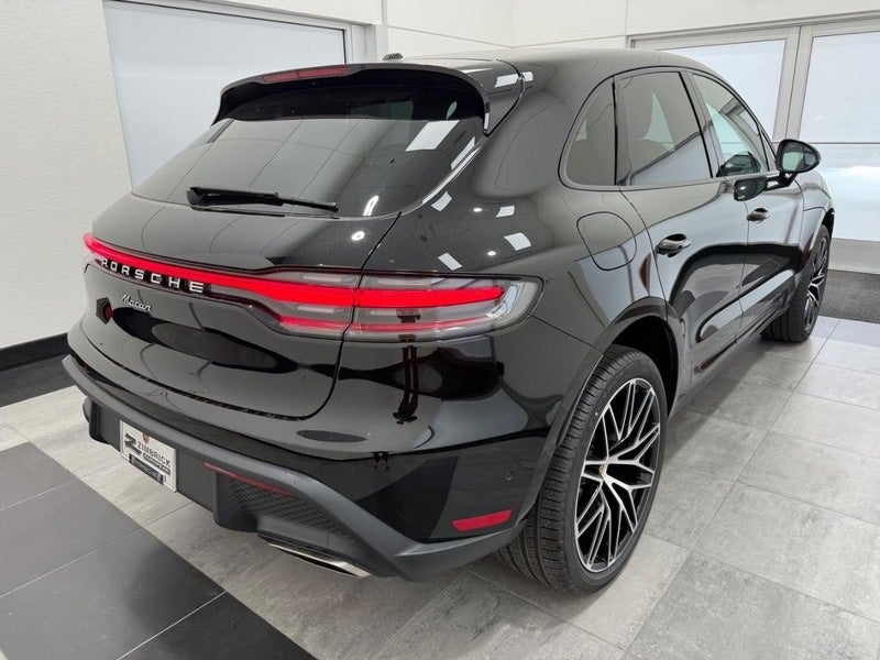 2026 Porsche Macan Base