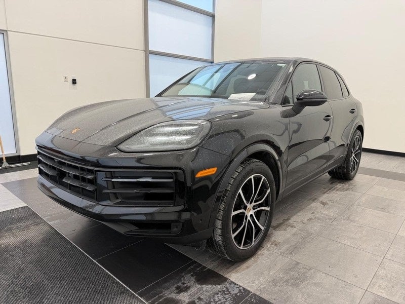 2025 Porsche Cayenne Base
