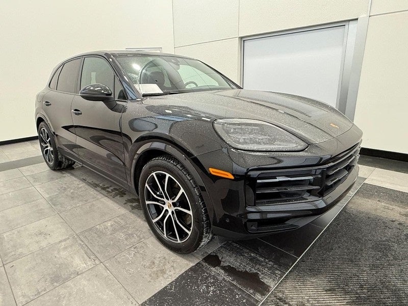 2025 Porsche Cayenne Base