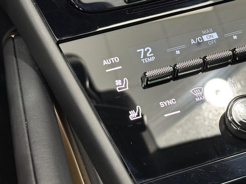 2025 Porsche Cayenne Base