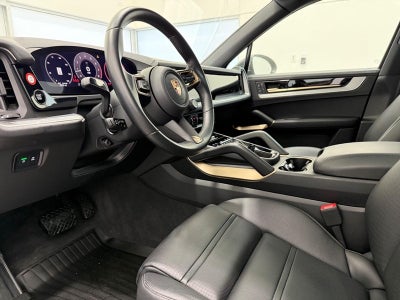 2025 Porsche Cayenne Base