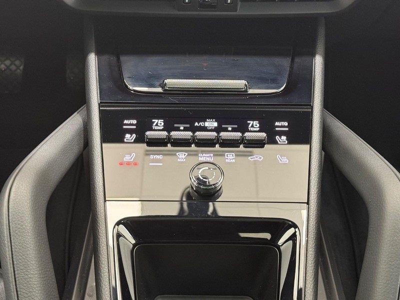 2024 Porsche Cayenne Base