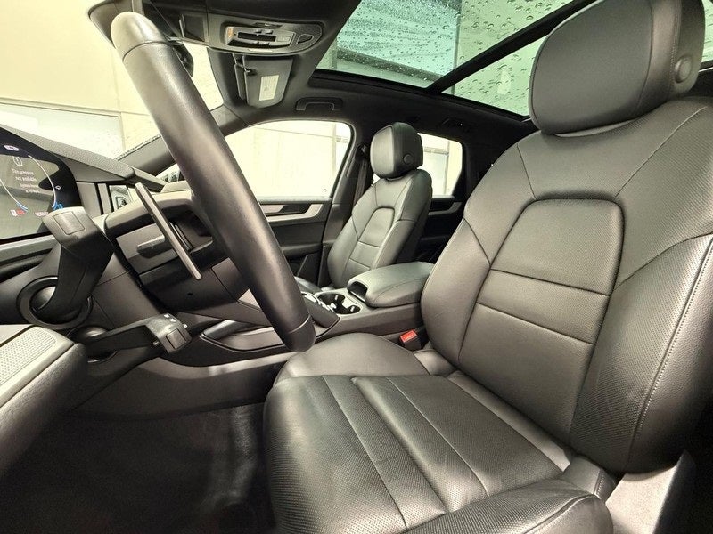 2024 Porsche Cayenne Base