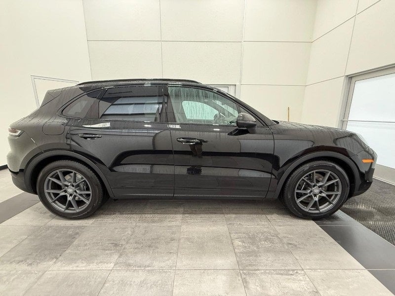 2024 Porsche Cayenne Base