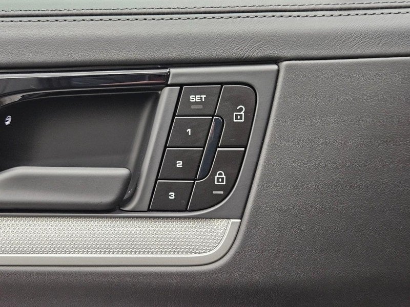 2025 Porsche Cayenne Base