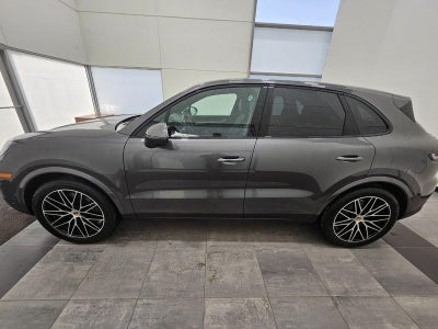 2025 Porsche Cayenne Base