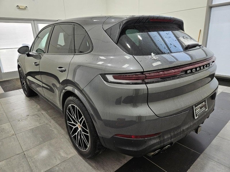 2025 Porsche Cayenne Base