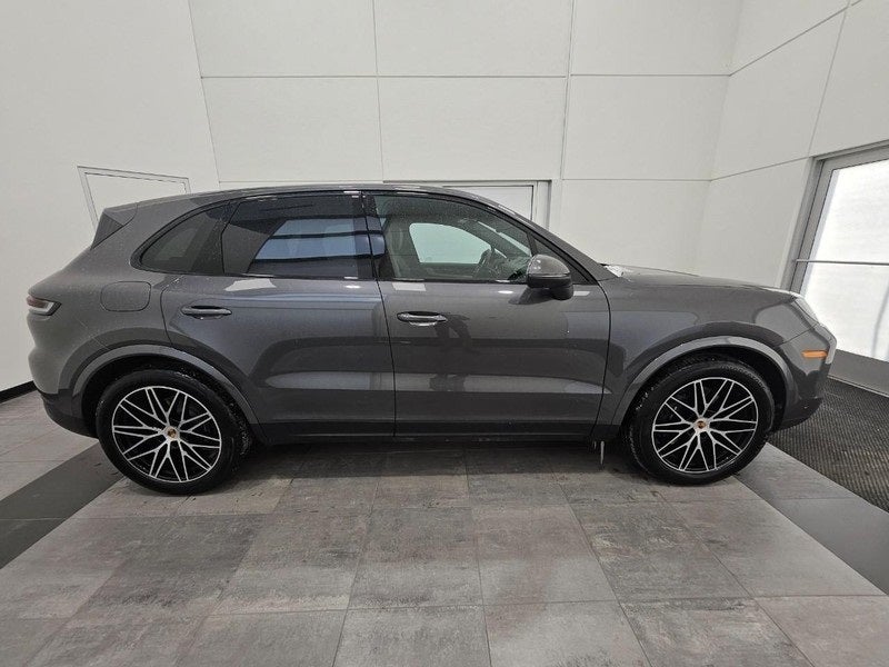 2025 Porsche Cayenne Base
