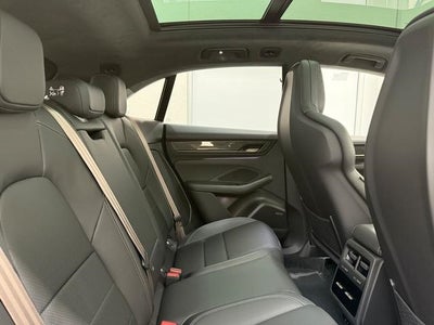 2025 Porsche Macan Electric Turbo