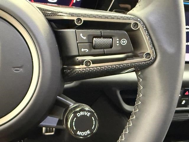 2025 Porsche Macan Electric Turbo