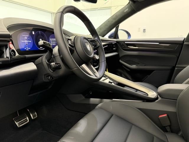 2025 Porsche Macan Electric Turbo