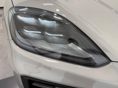 2025 Porsche Cayenne E-Hybrid Base