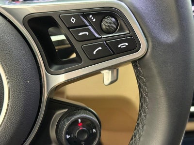 2022 Porsche Cayenne E-Hybrid Base