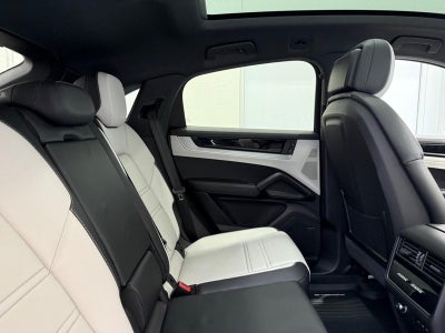 2025 Porsche Cayenne Coupe Base