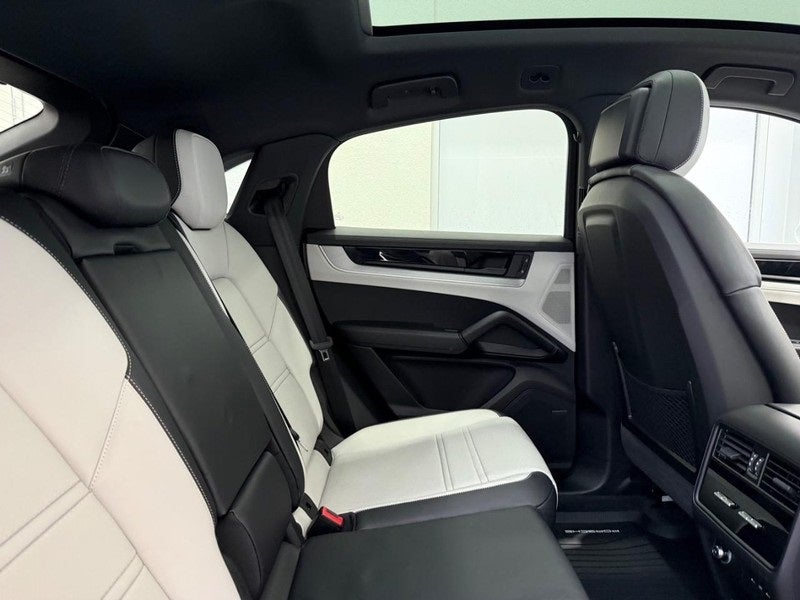 2025 Porsche Cayenne Coupe Base