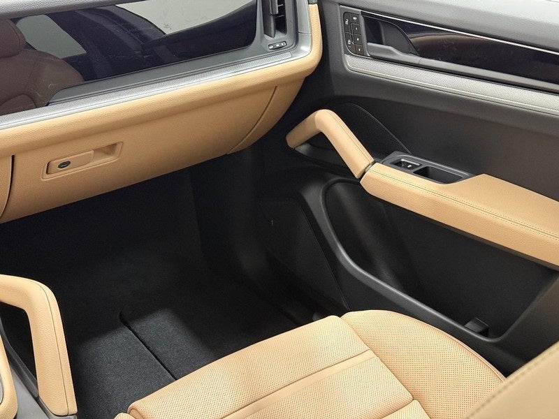 2026 Porsche Cayenne Coupe Base