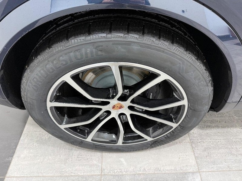 2026 Porsche Cayenne Coupe Base