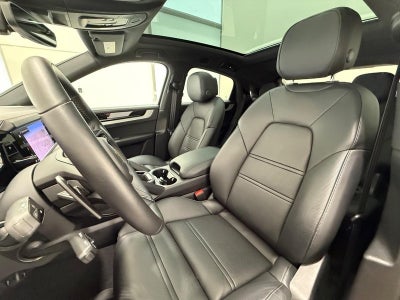2024 Porsche Cayenne Coupe Base