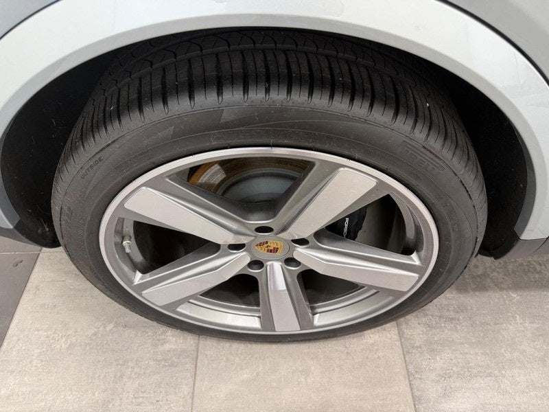 2024 Porsche Cayenne Coupe Base